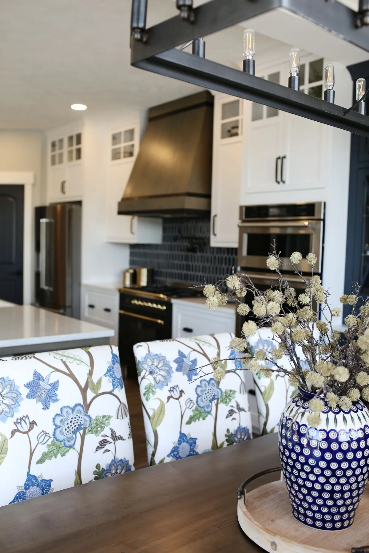 Transitional Kitchen Living Space Jenison – MI (16)