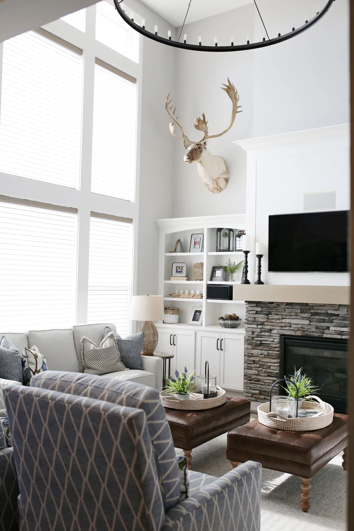 Transitional Kitchen Living Space Jenison – MI (18)