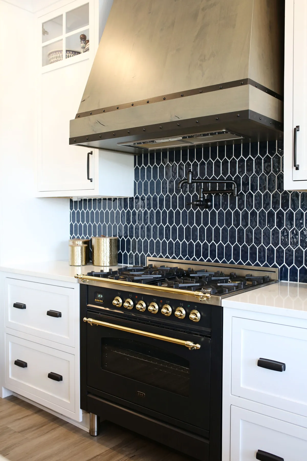 Transitional Kitchen Living Space Jenison – MI (19)