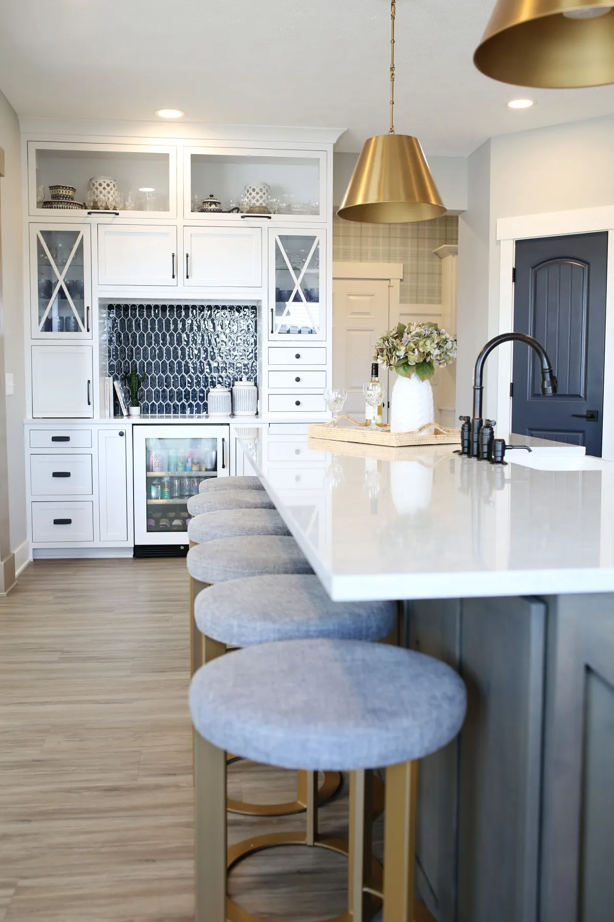 Transitional Kitchen Living Space Jenison – MI (26)