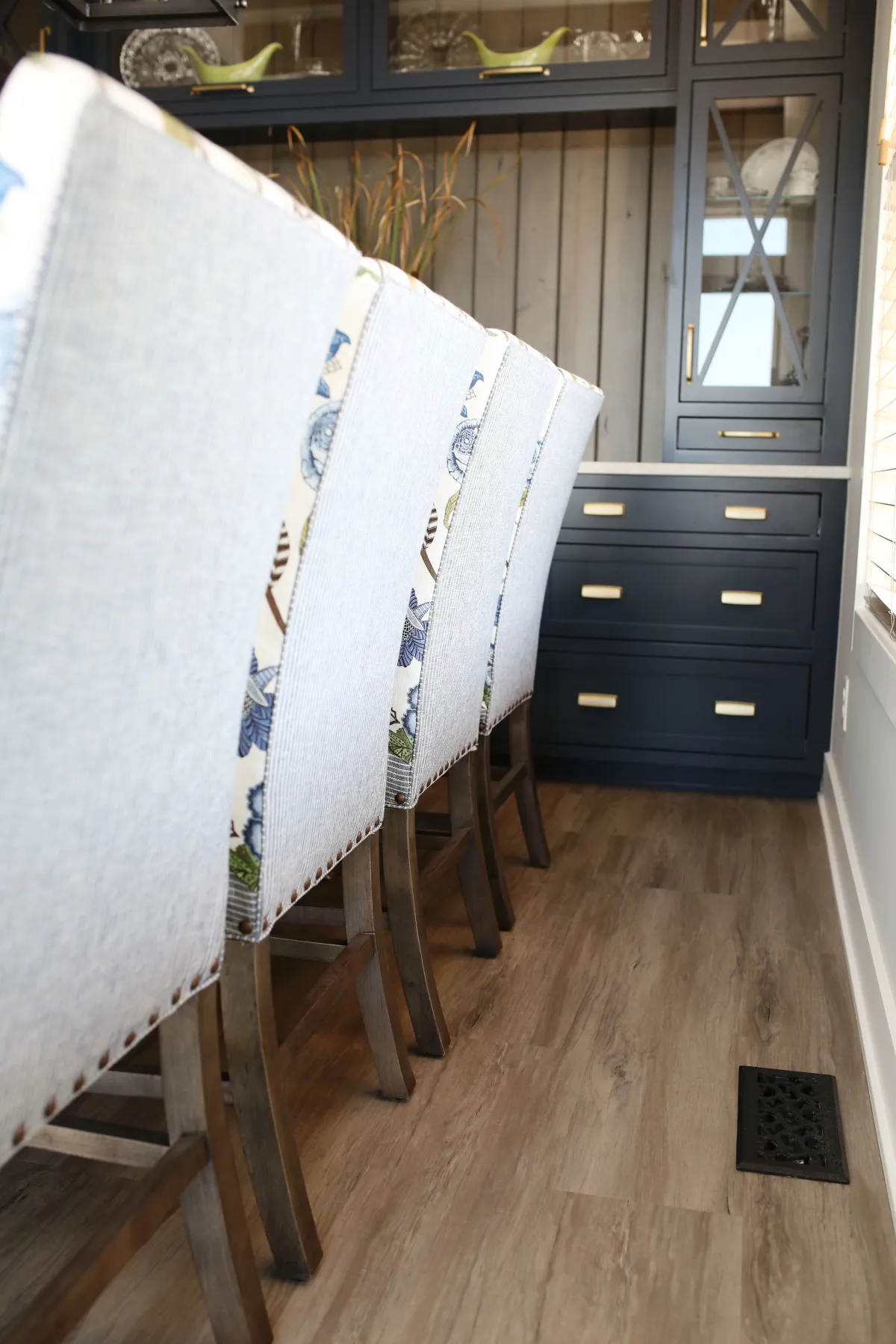 Transitional Kitchen Living Space Jenison – MI (28)