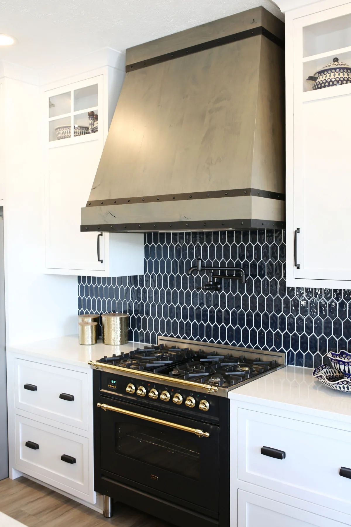 Transitional Kitchen Living Space Jenison – MI (34)