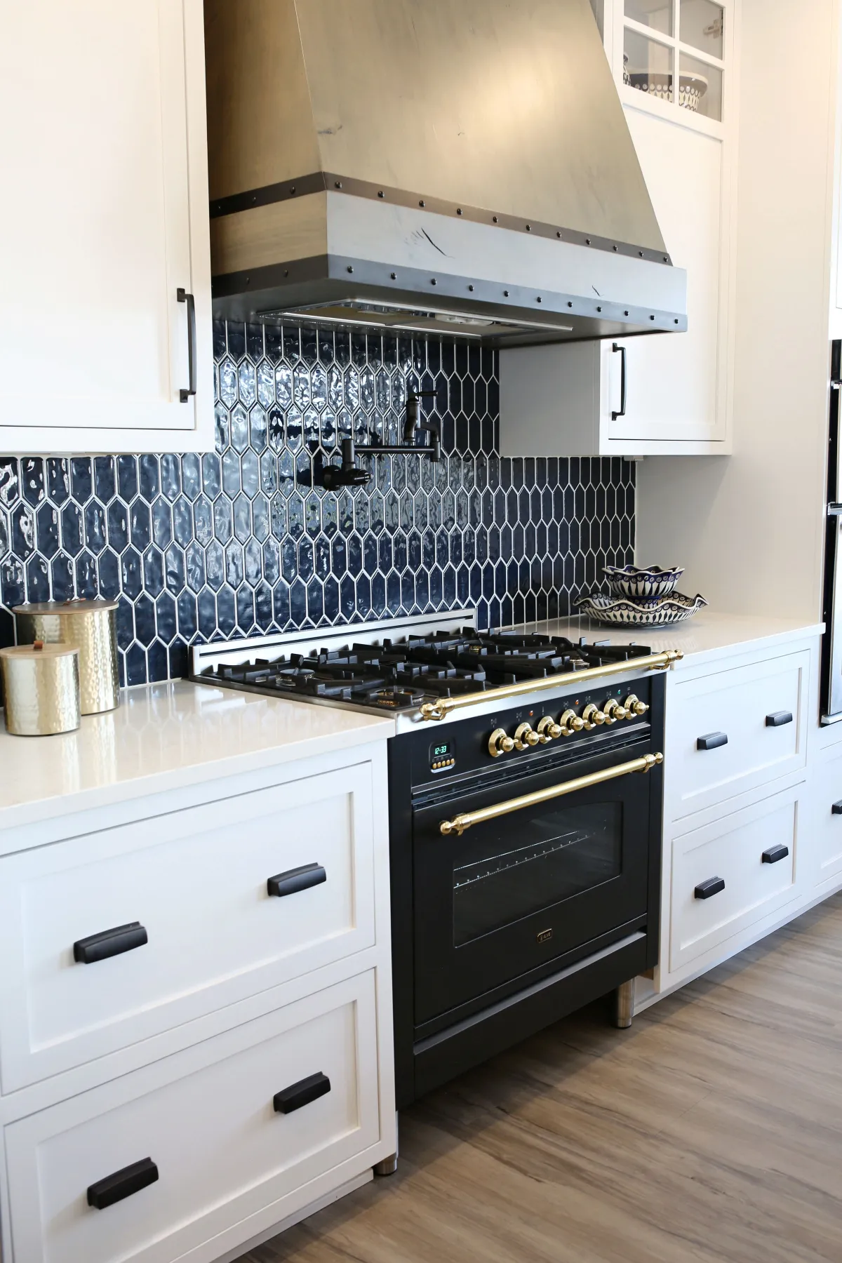 Transitional Kitchen Living Space Jenison – MI (37)