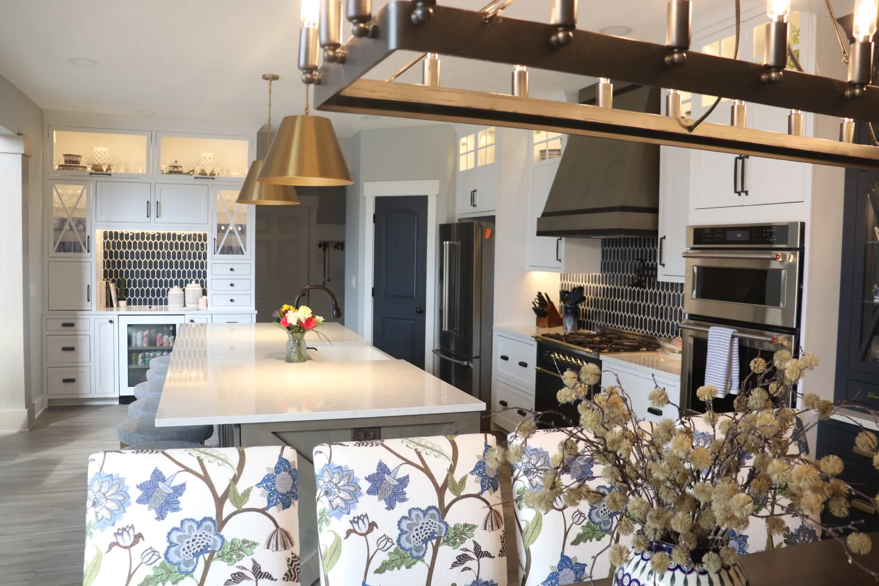 Transitional Kitchen Living Space Jenison – MI (48)