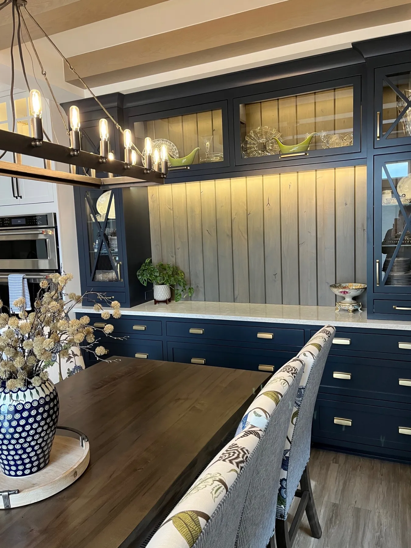 Transitional Kitchen Living Space Jenison – MI (69)