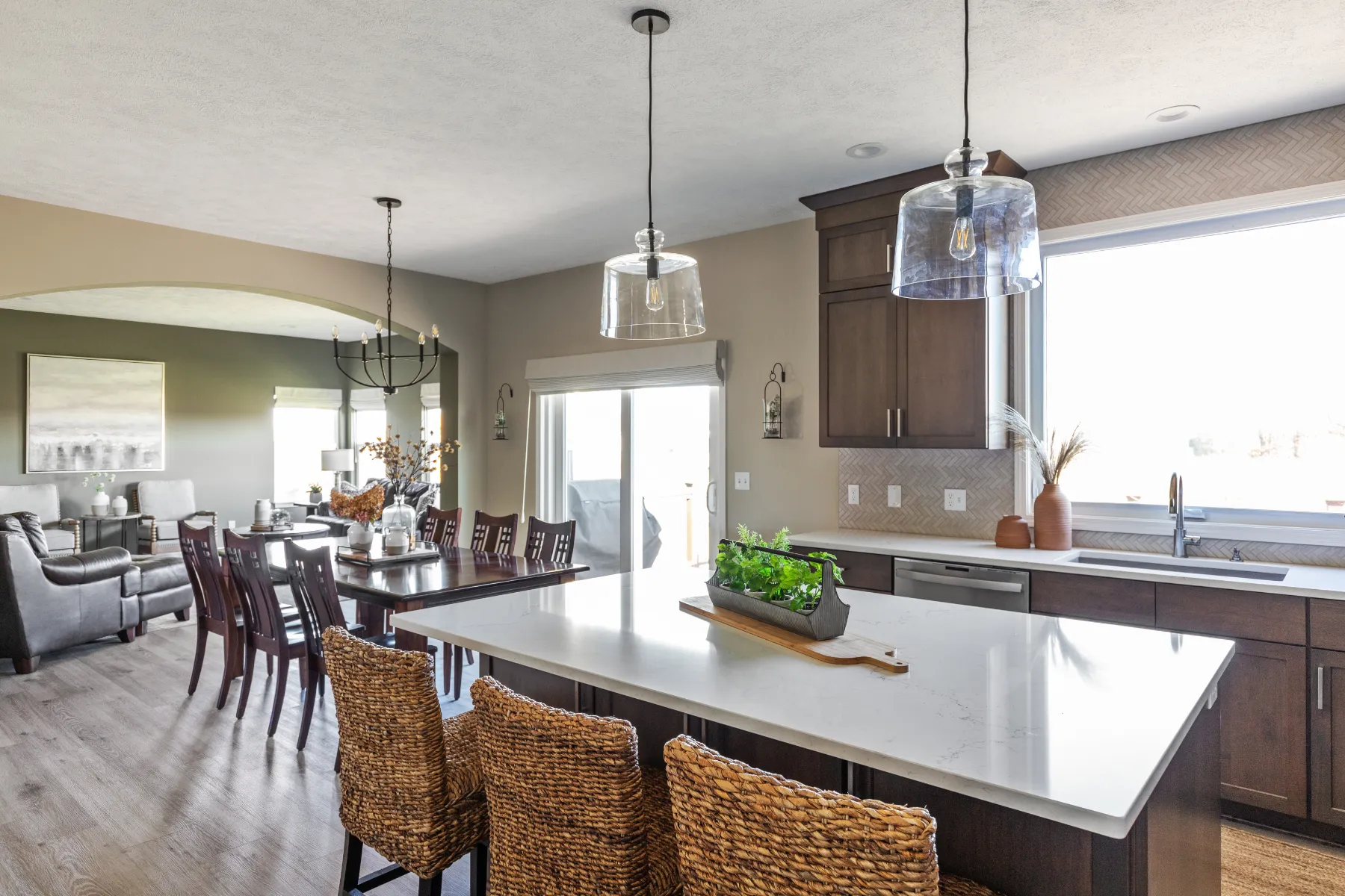 Warm & Modern Kitchen Hudsonville MI (15)